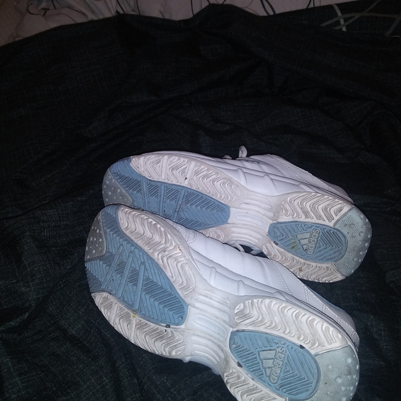 Lady's Adidas white and blue shoes - Picture 4 of 5